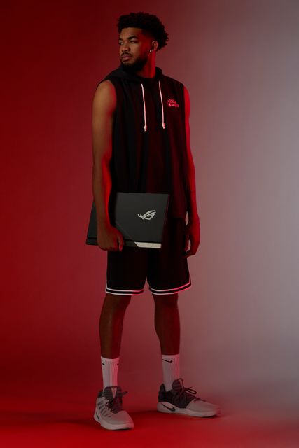 Basketball Player Karl Athony Towns Shows